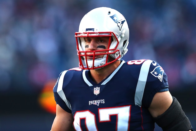 FOXBOROUGH, MA - JANUARY 21: Rob Gronkowski #87 of the New England Patriots wamrs up before the AFC Championship Game against the Jacksonville Jaguars at Gillette Stadium on January 21, 2018 in Foxborough, Massachusetts.  (Photo by Adam Glanzman/Getty Images)