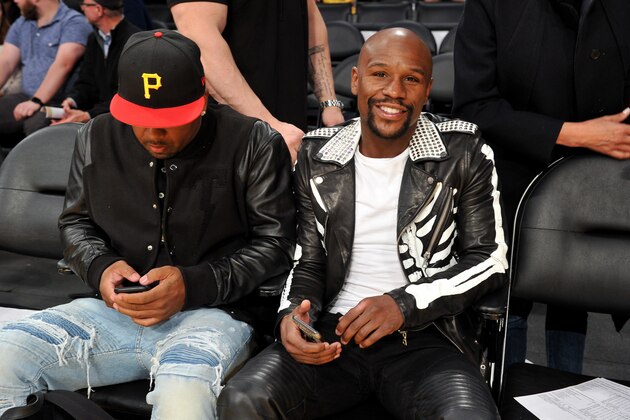 LOS ANGELES, CA - JANUARY 23:  Floyd Mayweather Jr. attends a basketball game between the Los Angeles Lakers and the Boston Celtics at Staples Center on January 23, 2018 in Los Angeles, California.  (Photo by Allen Berezovsky/Getty Images)