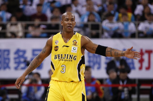 BEIJING, CHINA - JANUARY 11:  Stephon Marbury #3 of Beijing Beikong Fly Dragons in action during the 2017/2018 CBA League match between Beijing Ducks and Beijing Begcl at Cadillac Arena on January 11, 2018 in Beijing, China.  (Photo by XIN LI/Getty Images)