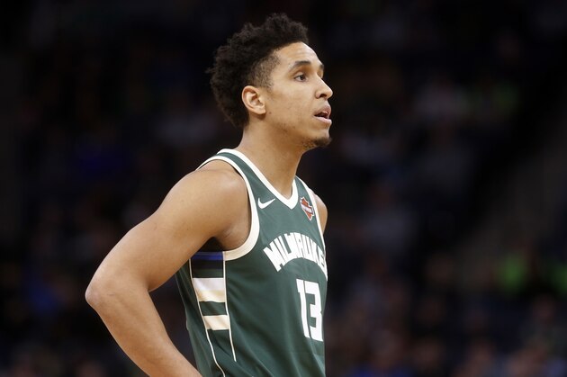 Milwaukee Bucks' Malcolm Brogdon plays against the Minnesota Timberwolves in the first half of an NBA basketball game Thursday, Feb. 1, 2018, in Minneapolis. (AP Photo/Jim Mone)