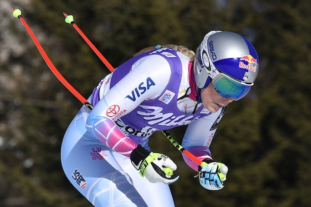 Lindsey Vonn of the USA competes in the FIS Alpine World Cup Women's Downhill on January 20, 2018 in Cortina d'Ampezzo, Italian Alps.  / AFP PHOTO / Tiziana FABI        (Photo credit should read TIZIANA FABI/AFP/Getty Images)