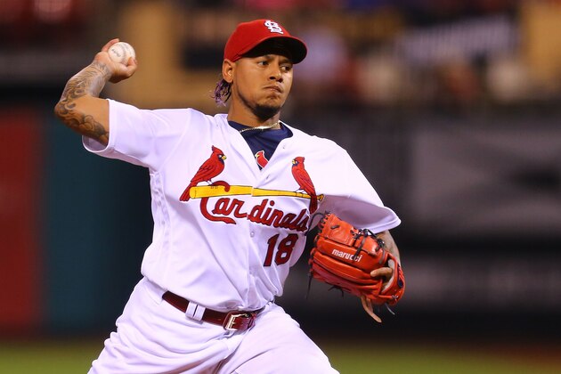 ST. LOUIS, MO - SEPTEMBER 26: Carlos Martinez #18 of the St. Louis Cardinals pitches against the Chicago Cubs in the first inning at Busch Stadium on September 26, 2017 in St. Louis, Missouri.  (Photo by Dilip Vishwanat/Getty Images)