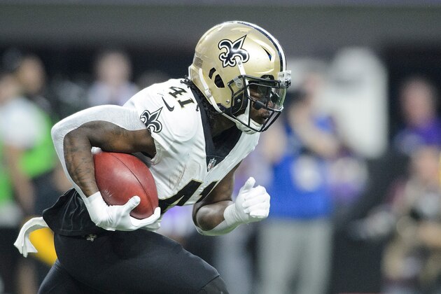 MINNEAPOLIS, MN - JANUARY 14: Alvin Kamara #41 of the New Orleans Saints returns a kick against the Minnesota Vikings during the first half of the NFC Divisional Playoff game on January 14, 2018 at U.S. Bank Stadium in Minneapolis, Minnesota. (Photo by Hannah Foslien/Getty Images)