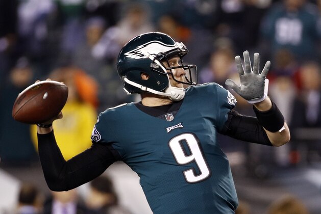 Philadelphia Eagles quarterback Nick Foles warms up before the NFL football NFC championship game against the Minnesota Vikings Sunday, Jan. 21, 2018, in Philadelphia. (AP Photo/Patrick Semansky)
