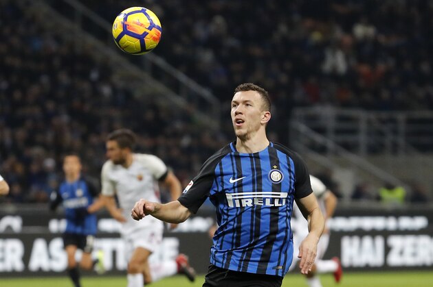 Inter Milan's Ivan Perisic controls the ball during the Serie A soccer match between Inter Milan and Roma at the San Siro stadium in Milan, Italy, Monday, Jan. 22, 2018. (AP Photo/Antonio Calanni)