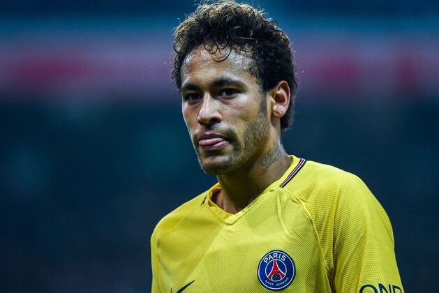 Paris Saint-Germain's Brazilian forward Neymar reacts during the French L1 football match Lille versus PSG on February 3, 2018 at the Pierre Mauroy Stadium in Villeneuve d'Ascq, northern france. / AFP PHOTO / PHILIPPE HUGUEN        (Photo credit should read PHILIPPE HUGUEN/AFP/Getty Images)