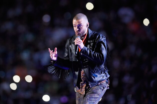 MINNEAPOLIS, MN - FEBRUARY 04:  Justin Timberlake performs during the Pepsi Super Bowl LII Halftime Show at U.S. Bank Stadium on February 4, 2018 in Minneapolis, Minnesota.  (Photo by Kevin C. Cox/Getty Images)