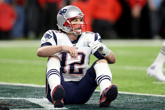 MINNEAPOLIS, MN - FEBRUARY 04:  Tom Brady #12 of the New England Patriots reacts after fumbling against the Philadelphia Eagles during the fourth quarter in Super Bowl LII at U.S. Bank Stadium on February 4, 2018 in Minneapolis, Minnesota.  (Photo by Patrick Smith/Getty Images)