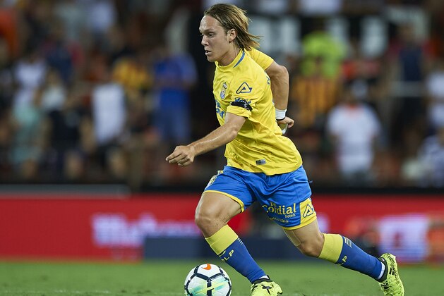 VALENCIA, SPAIN - AUGUST 18:  Alen Halilovic of Las Palmas in action after a red card during the La Liga match between Valencia and Las Palmas at Estadio Mestalla on August 18, 2017 in Valencia, .  (Photo by fotopress/Getty Images)