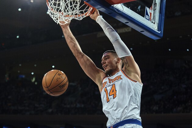 New York Knicks' Willy Hernangomez dunks against Sacramento Kings during the second half of a NBA basketball game at Madison Square Garden in New York, Saturday, Nov. 11, 2017. (AP Photo/Andres Kudacki)