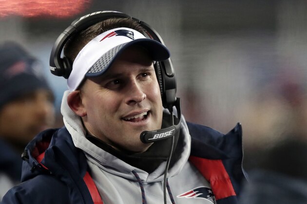 New England Patriots offensive coordinator Josh McDaniels watches from the sideline during the second half of an NFL divisional playoff football game against the Tennessee Titans, Saturday, Jan. 13, 2018, in Foxborough, Mass. (AP Photo/Charles Krupa)