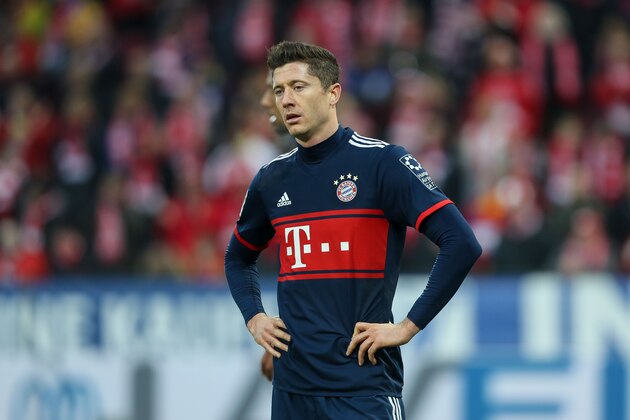 MAINZ, GERMANY - FEBRUARY 03: Robert Lewandowski of Muenchen looks on during the Bundesliga match between 1. FSV Mainz 05 and FC Bayern Muenchen at Opel Arena on February 3, 2018 in Mainz, Germany. (Photo by TF-Images/TF-Images via Getty Images)