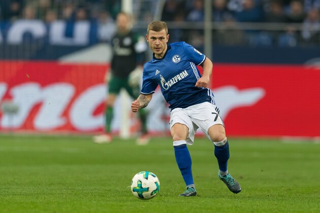 GELSENKIRCHEN, GERMANY - FEBRUARY 03: Max Meyer of Schalke controls the ball during the Bundesliga match between FC Schalke 04 and SV Werder Bremen at Veltins-Arena on February 3, 2018 in Gelsenkirchen, Germany. (Photo by TF-Images/TF-Images via Getty Images)