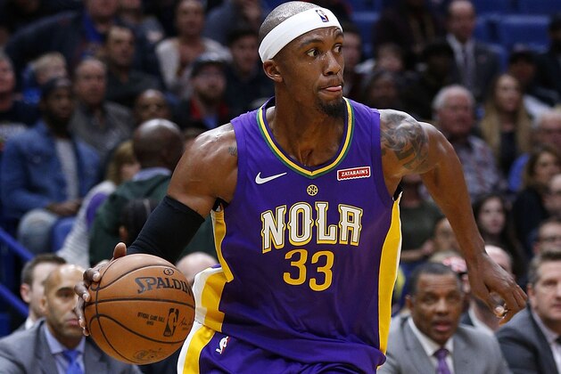 NEW ORLEANS, LA - JANUARY 28: Dante Cunningham #33 of the New Orleans Pelicans drives with the ball during the first half against the LA Clippers at the Smoothie King Center on January 28, 2018 in New Orleans, Louisiana. NOTE TO USER: User expressly acknowledges and agrees that, by downloading and or using this photograph, User is consenting to the terms and conditions of the Getty Images License Agreement.  (Photo by Jonathan Bachman/Getty Images)