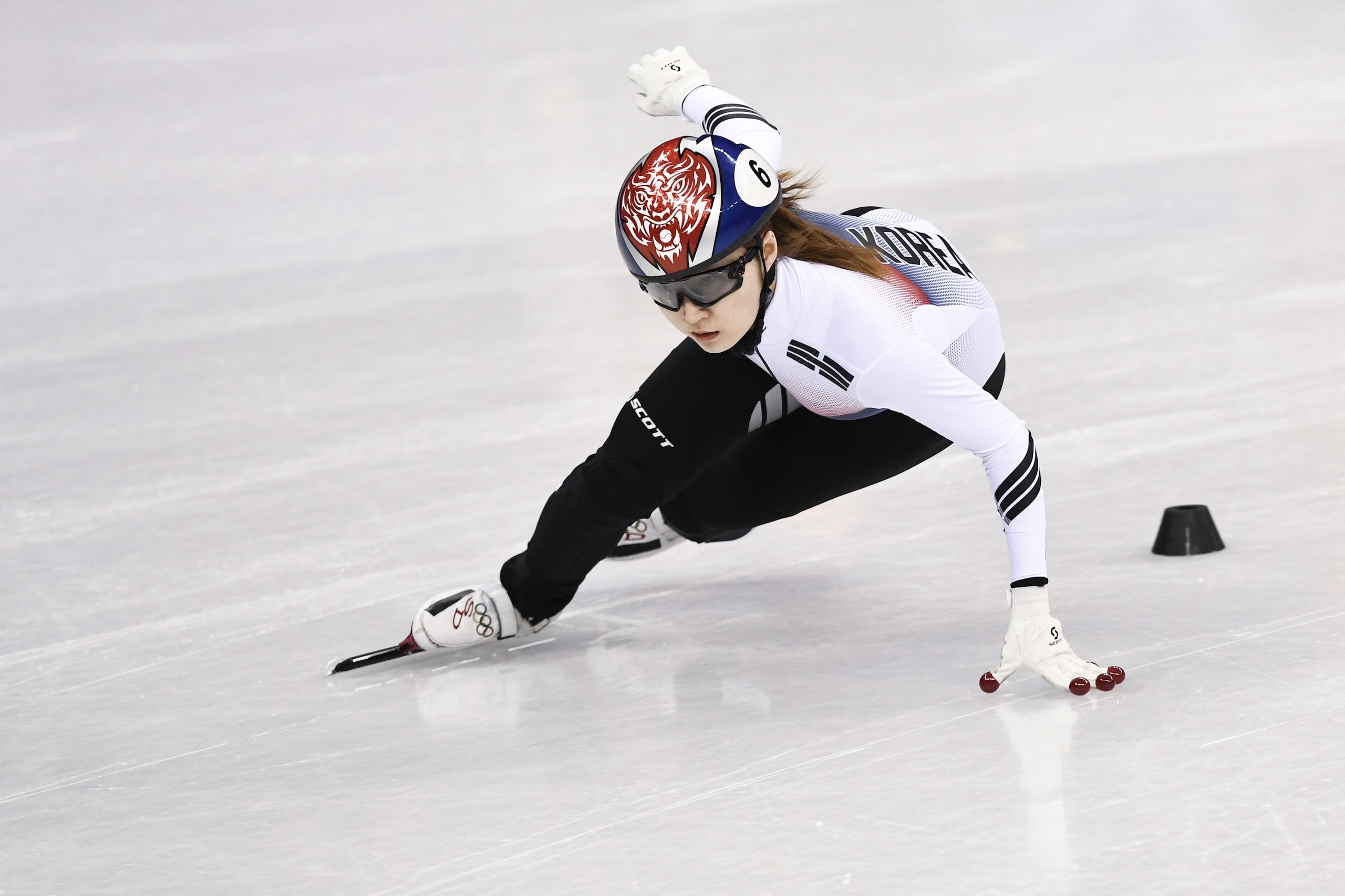 South Korea's Choi Minjeong takes part in the women's 500m short track speed skating heat event during the Pyeongchang 2018 Winter Olympic Games, at the Gangneung Ice Arena in Gangneung on February 10, 2018. / AFP PHOTO / ARIS MESSINIS (Photo credit should read ARIS MESSINIS/AFP/Getty Images) South Korea's Choi Minjeong takes part in the women's 500m short track speed skating heat event during the Pyeongchang 2018 Winter Olympic Games, at the Gangneung Ice Arena in Gangneung on February 10, 2018. / AFP PHOTO / ARIS MESSINIS (Photo credit should read ARIS MESSINIS/AFP/Getty Images)
