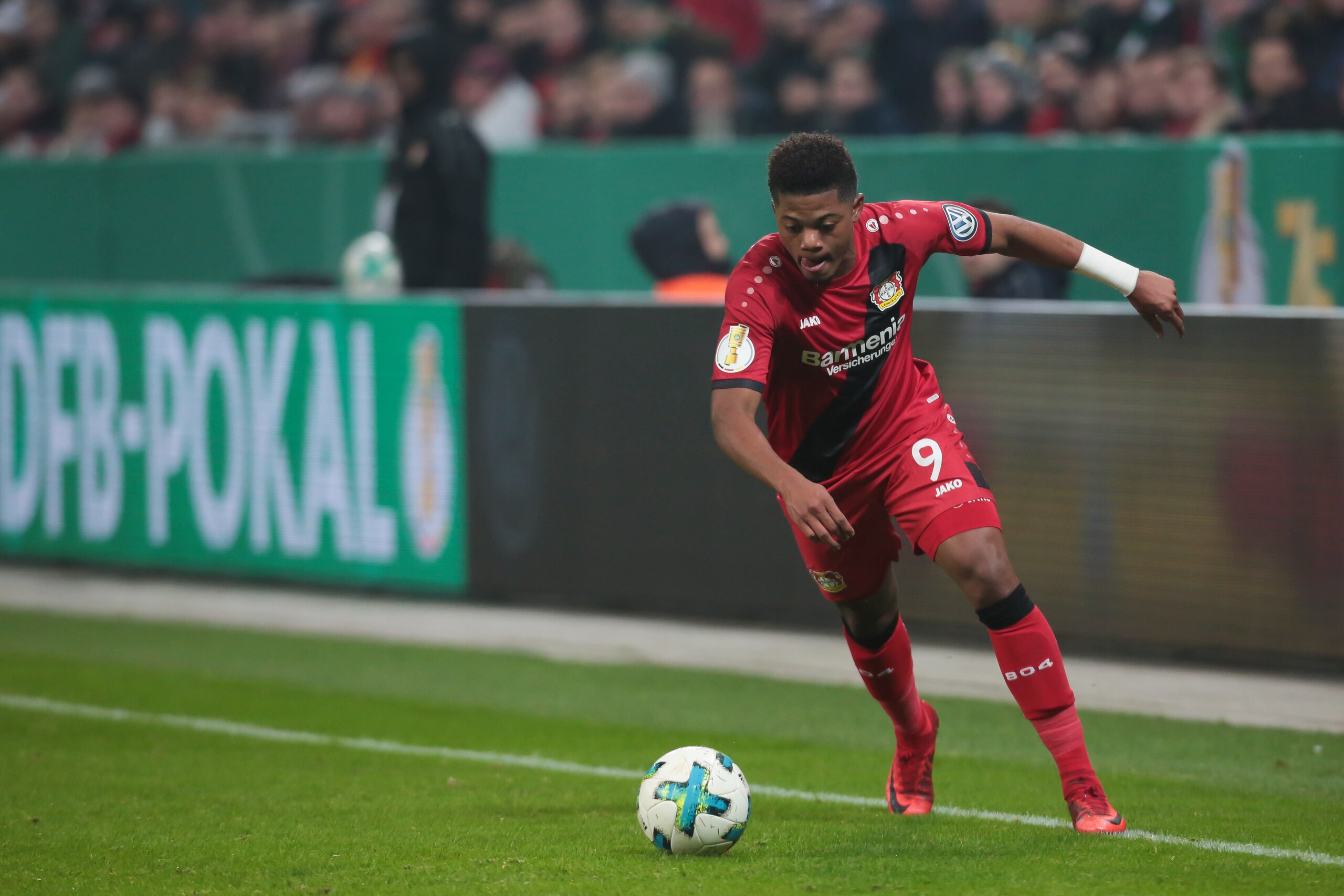 LEVERKUSEN, GERMANY - FEBRUARY 06: Leon Bailey of Leverkusen controls the ball during the DFB Cup match between Bayer Leverkusen and Werder Bremen at BayArena on February 6, 2018 in Leverkusen, Germany. (Photo by TF-Images/TF-Images via Getty Images) LEVERKUSEN, GERMANY - FEBRUARY 06: Leon Bailey of Leverkusen controls the ball during the DFB Cup match between Bayer Leverkusen and Werder Bremen at BayArena on February 6, 2018 in Leverkusen, Germany. (Photo by TF-Images/TF-Images via Getty Images)