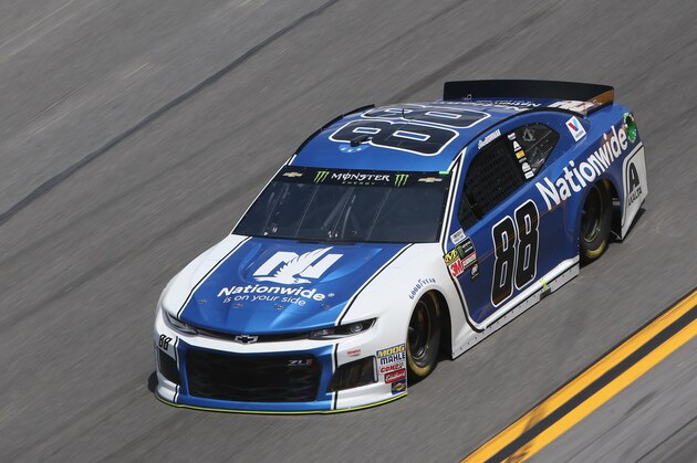 DAYTONA BEACH, FL - FEBRUARY 11:  Alex Bowman, driver of the #88 Nationwide Chevrolet, qualifies on the pole with a time of 46.002 seconds and a speed of 195.644 mph for the Monster Energy NASCAR Cup Series Daytona 500 at Daytona International Speedway on February 11, 2018 in Daytona Beach, Florida.  (Photo by Brian Lawdermilk/Getty Images)