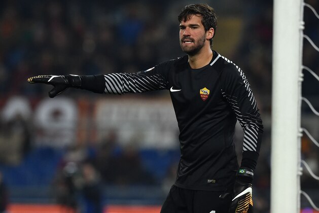 ROME, ITALY - JANUARY 28: Alisson Becker of AS Roma in action during the serie A match between AS Roma and UC Sampdoria at Stadio Olimpico on January 28, 2018 in Rome, Italy.  (Photo by Giuseppe Bellini/Getty Images)