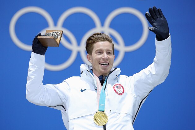 PYEONGCHANG-GUN, SOUTH KOREA - FEBRUARY 14:  Gold medalist Shaun White of the United States poses during the medal ceremony for the Snowboard Men's Halfpipe Final on day five of the PyeongChang 2018 Winter Olympics at Medal Plaza on February 14, 2018 in Pyeongchang-gun, South Korea.   (Photo by Andreas Rentz/Getty Images)