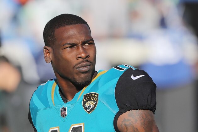 JACKSONVILLE, FL - DECEMBER 10:  Marqise Lee #11 of the Jacksonville Jaguars warms up on the field prior to the start of their game against the Seattle Seahawks at EverBank Field on December 10, 2017 in Jacksonville, Florida.  (Photo by Sam Greenwood/Getty Images)