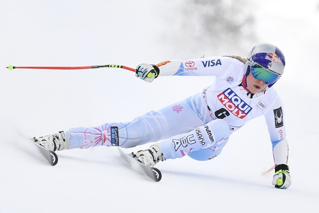 USA's Lindsey Vonn competes in the FIS Alpine World Cup Women's Super G on January 21, 2018 in Cortina d'Ampezzo, Italian Alps.  / AFP PHOTO / Tiziana FABI        (Photo credit should read TIZIANA FABI/AFP/Getty Images)