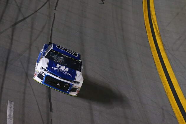 DAYTONA BEACH, FL - FEBRUARY 15:  Alex Bowman, driver of the #88 Nationwide Chevrolet, races during the Monster Energy NASCAR Cup Series Can-Am Duel 1 at Daytona International Speedway on February 15, 2018 in Daytona Beach, Florida.  (Photo by Sarah Crabill/Getty Images)