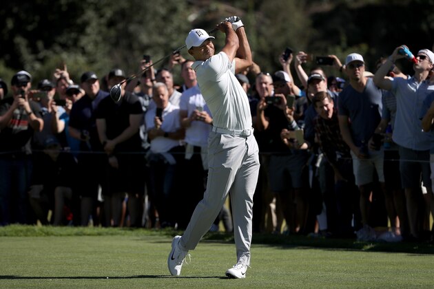 PACIFIC PALISADES, CA - FEBRUARY 16:  Tiger Woods plays his shot from the second tee during the second round of the Genesis Open at Riviera Country Club on February 16, 2018 in Pacific Palisades, California.  (Photo by Christian Petersen/Getty Images)