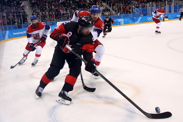 GANGNEUNG, SOUTH KOREA - FEBRUARY 17:  Derek Roy #9 of Canada skates against Jan Kolar #29 of the Czech Republic during the Men's Ice Hockey Preliminary Round Group A game on day eight of the PyeongChang 2018 Winter Olympic Games at Gangneung Hockey Centre on February 17, 2018 in Gangneung, South Korea.  (Photo by Bruce Bennett/Getty Images)