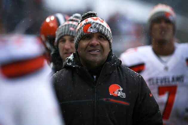 CHICAGO, IL - DECEMBER 24:  Head coach Hue Jackson of the Cleveland Browns walks off the field after the second quarter against the Chicago Bears at Solider Field on December 24, 2017 in Chicago, Illinois. (Photo by Dylan Buell/Getty Images). (Photo by Dylan Buell/Getty Images)