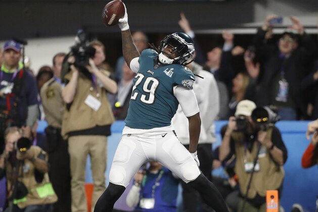Philadelphia Eagles' LeGarrette Blount celebrates his touchdown run during the first half of the NFL Super Bowl 52 football game against the New England Patriots Sunday, Feb. 4, 2018, in Minneapolis. (AP Photo/Jeff Roberson)