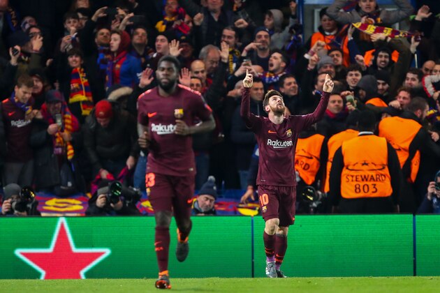 LONDON, ENGLAND - FEBRUARY 20: Lionel Messi  of FC Barcelona celebrates after scoring a goal to make it 1-1 during the UEFA Champions League Round of 16 First Leg match between Chelsea FC and FC Barcelona at Stamford Bridge on February 20, 2018 in London, United Kingdom. (Photo by Robbie Jay Barratt - AMA/Getty Images)