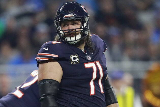 Chicago Bears offensive guard Josh Sitton (71) on the line during the first half of an NFL football game against the Detroit Lions, Saturday, Dec. 16, 2017, in Detroit. (AP Photo/Rey Del Rio)