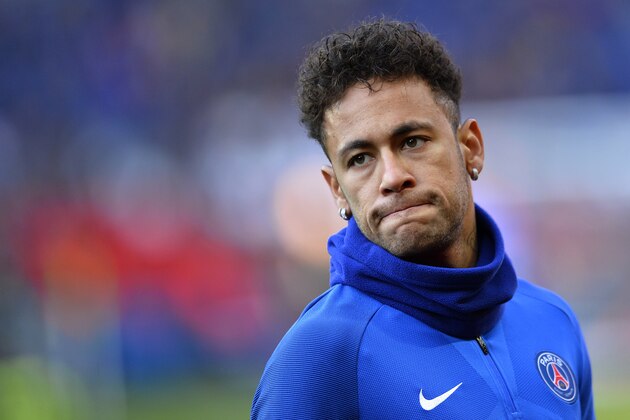 PARIS, FRANCE - FEBRUARY 17:  Neymar Jr of Paris Saint-Germain reacts during warmup before the Ligue 1 match between Paris saint-Germain and Strasbourg at Parc des Princes on February 17, 2018 in Paris, France.  (Photo by Aurelien Meunier/Getty Images)