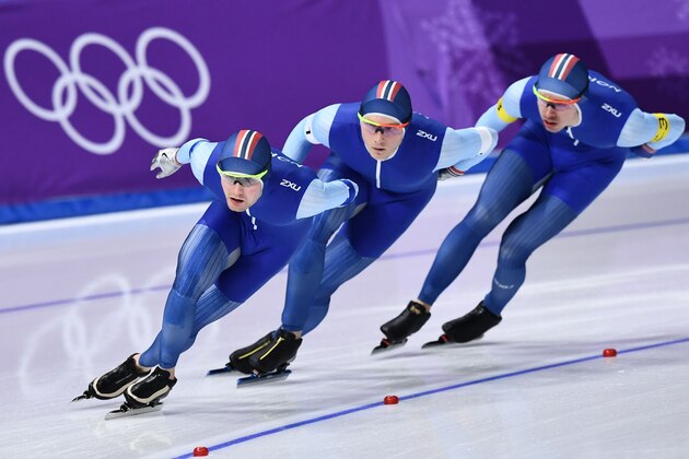 (L-R) Norway's Sverre Lunde Pedersen, Norway's Haavard Boekko and Norway's Simen Spieler Nilsen compete in the men's team pursuit final A speed skating event during the Pyeongchang 2018 Winter Olympic Games at the Gangneung Oval in Gangneung on February 21, 2018. / AFP PHOTO / ARIS MESSINIS        (Photo credit should read ARIS MESSINIS/AFP/Getty Images)