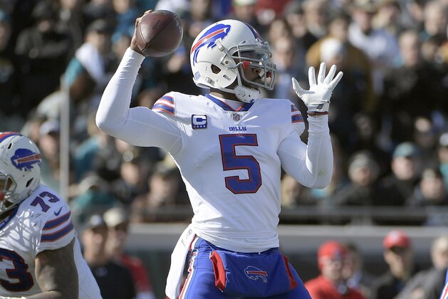 Buffalo Bills quarterback Tyrod Taylor (5) throws a pass against the Jacksonville Jaguars in the first half of an NFL wild-card playoff football game, Sunday, Jan. 7, 2018, in Jacksonville, Fla. (AP Photo/Phelan M. Ebenhack)
