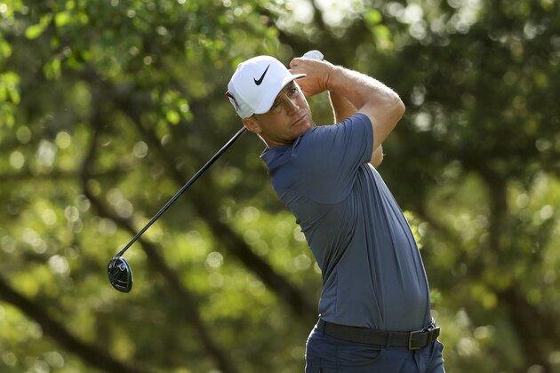 PALM BEACH GARDENS, FL - FEBRUARY 22: Alex Noren of Sweden hits his tee shot on the 14th hole during the first round of the Honda Classic at PGA National Resort and Spa on February 22, 2018 in Palm Beach Gardens, Florida. (Photo by Mike Ehrmann/Getty Images)