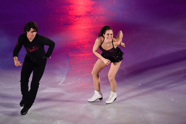 Canada's Tessa Virtue (R) and Scott Moir perform during the gala exhibition at the Grand Prix of Figure Skating 2016/2017 NHK Trophy in Sapporo on November 27, 2016. / AFP / TOSHIFUMI KITAMURA        (Photo credit should read TOSHIFUMI KITAMURA/AFP/Getty Images)