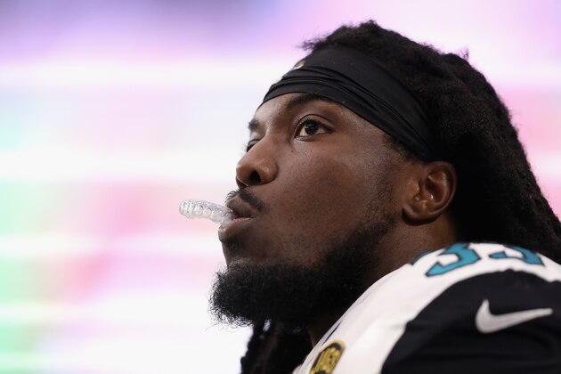 GLENDALE, AZ - NOVEMBER 26:  Running back Chris Ivory #33 of the Jacksonville Jaguars watches from the sidelines during the first half of the NFL game against the Arizona Cardinals at the University of Phoenix Stadium on November 26, 2017 in Glendale, Arizona. The Cardinals defeated the Jaguars  27-24.  (Photo by Christian Petersen/Getty Images)