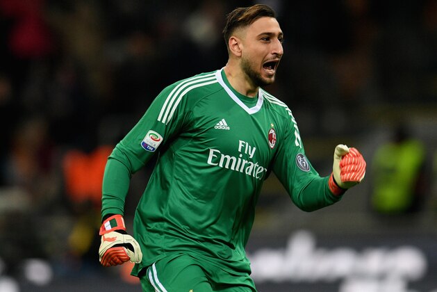MILAN, ITALY - FEBRUARY 18:  Gianluigi Donnarumma of AC Milan celebrates during the serie A match between AC Milan and UC Sampdoria at Stadio Giuseppe Meazza on February 18, 2018 in Milan, Italy.  (Photo by Claudio Villa/Getty Images)