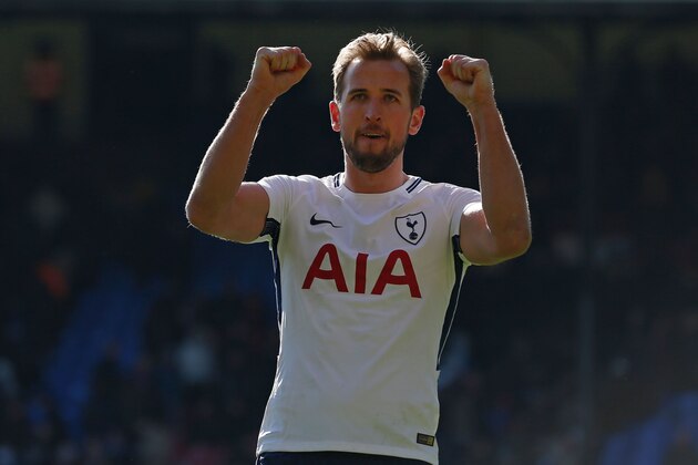 Tottenham Hotspur's English striker Harry Kane celebrates on the pitch after the English Premier League football match between Crystal Palace and Tottenham Hotspur at Selhurst Park in south London on February 25, 2018.
Tottenham won the game 1-0. / AFP PHOTO / Ian KINGTON / RESTRICTED TO EDITORIAL USE. No use with unauthorized audio, video, data, fixture lists, club/league logos or 'live' services. Online in-match use limited to 75 images, no video emulation. No use in betting, games or single club/league/player publications.  /         (Photo credit should read IAN KINGTON/AFP/Getty Images)