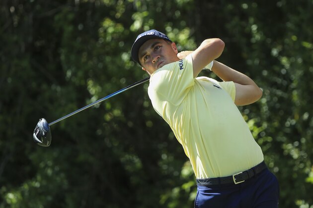 PALM BEACH GARDENS, FL - FEBRUARY 25:   Justin Thomas plays his tee shot on the third hole during the final round of the Honda Classic at PGA National Resort and Spa on February 25, 2018 in Palm Beach Gardens, Florida. (Photo by Sam Greenwood/Getty Images)