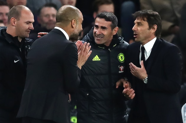 LONDON, ENGLAND - APRIL 05:  Chelsea Manager / Head Coach Antonio Conte argues with Manchester City Manager / Head Coach Pep Guardiola (L) during the Premier League match between Chelsea and Manchester City at Stamford Bridge on April 5, 2017 in London, England.  (Photo by Chris Brunskill Ltd/Getty Images)