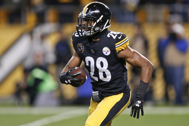 Pittsburgh Steelers strong safety Sean Davis (28) runs with the ball after making an interception during an NFL football game against the Baltimore Ravens, Sunday, Dec. 10, 2017, in Pittsburgh. (AP Photo/Keith Srakocic)