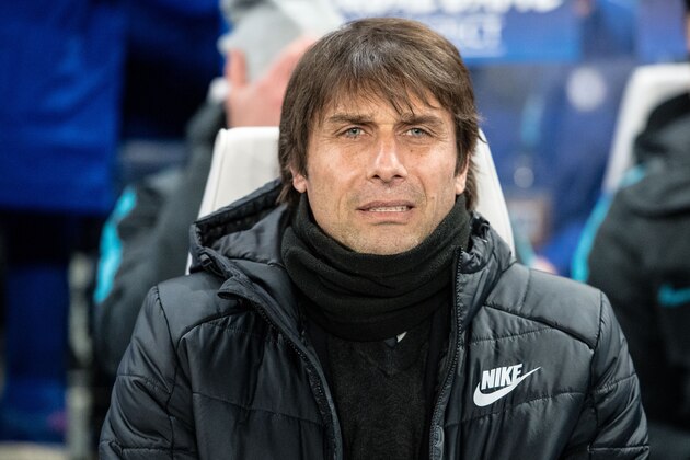 LONDON, ENGLAND - FEBRUARY 20: Chelsea manager Antonio Conte during the UEFA Champions League Round of 16 First Leg   match between Chelsea FC and FC Barcelona at Stamford Bridge on February 20, 2018 in London, United Kingdom. (Photo by MB Media/Getty Images)