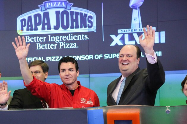 NEW YORK, NY - JANUARY 31:  John H. Schnatter, Founder, Chairman & CEO of Papa John's International, Inc. (C), with David Wicks of Nasdaq (2nd R) and representatives of Papa John's ring the NASDAQ Opening Bell at NASDAQ MarketSite on January 31, 2014 in New York City.  (Photo by Rob Kim/Getty Images)