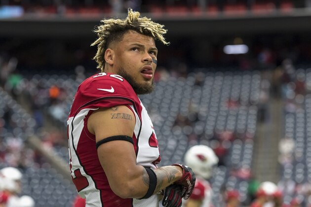 HOUSTON, TX - NOVEMBER 19: Tyrann Mathieu #32 of the Arizona Cardinals warms up before the game against the Houston Texans at NRG Stadium on November 19, 2017 in Houston, Texas. (Photo by Tim Warner/Getty Images)