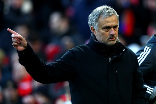 MANCHESTER, ENGLAND - FEBRUARY 25:  Jose Mourinho, Manager of Manchester United tells the players to applaud the fans during the Premier League match between Manchester United and Chelsea at Old Trafford on February 25, 2018 in Manchester, England.  (Photo by Clive Brunskill/Getty Images)