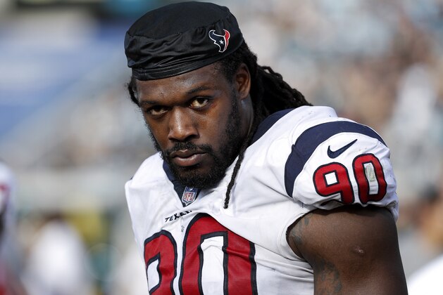 JACKSONVILLE, FL - DECEMBER 17: Defensive End Jadeveon Clowney #90 of the Houston Texans on the sidelines during the game against the Jacksonville Jaguars at EverBank Field on December 17, 2017 in Jacksonville, Florida. The Jaguars defeated the Texans 45 to 7. (Photo by Don Juan Moore/Getty Images)