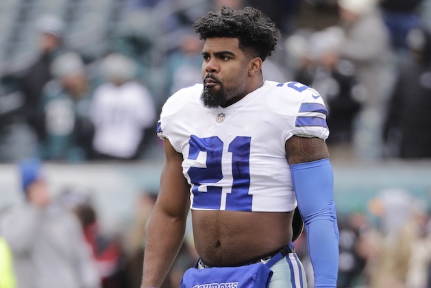 Dallas Cowboys' Ezekiel Elliott looks on during an NFL football game against the Philadelphia Eagles, Sunday, Dec. 31, 2017, in Philadelphia. Dallas won 6-0. (AP Photo/Chris Szagola)
