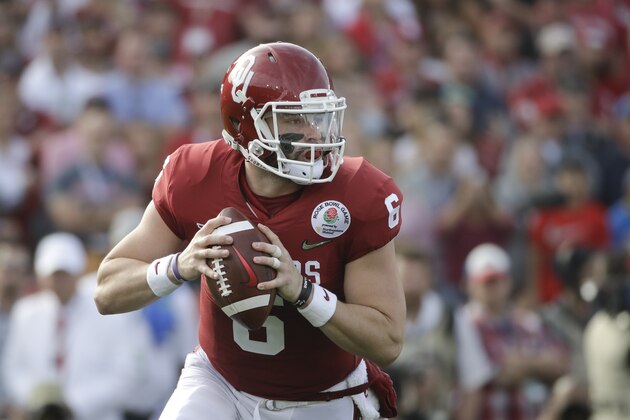Oklahoma quarterback Baker Mayfield pulls back to throw a pass during the Rose Bowl NCAA college football game against Georgia Monday, Jan. 1, 2018, in Pasadena, Calif. (AP Photo/Jae C. Hong)